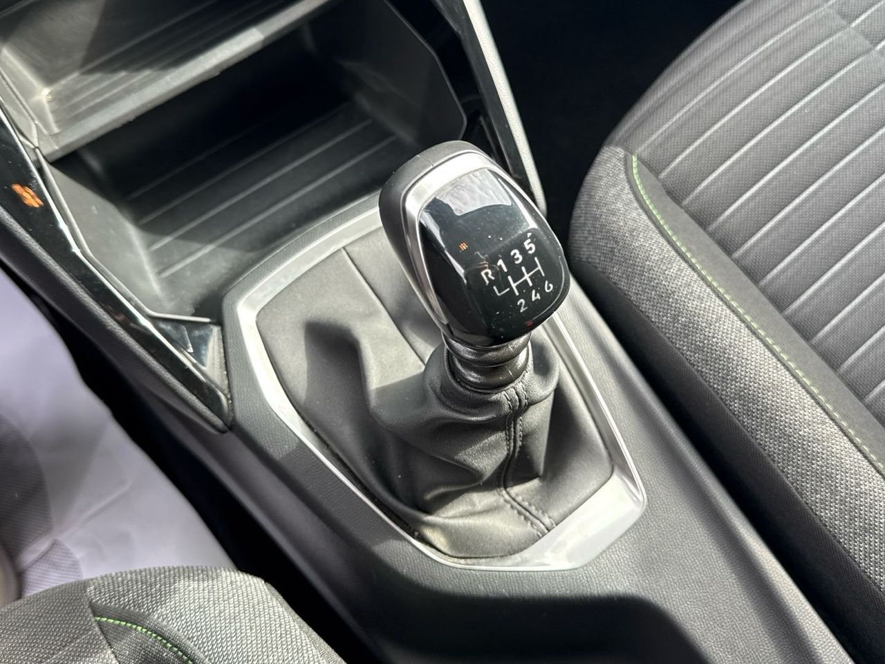 Peugeot 208 PureTech 100 Active 75 kW (100 CV) - foto 14