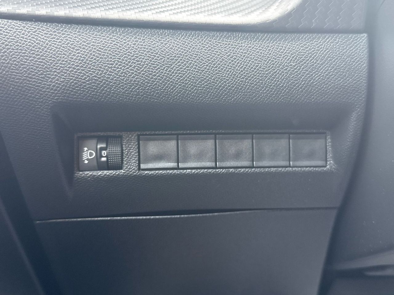 Peugeot 208 PureTech 100 Active 75 kW (100 CV) - foto 33