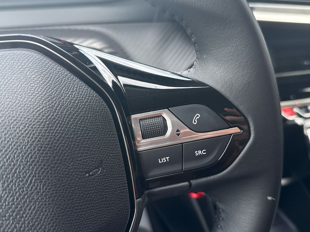 Peugeot 208 PureTech 100 Active 75 kW (100 CV) - foto 24