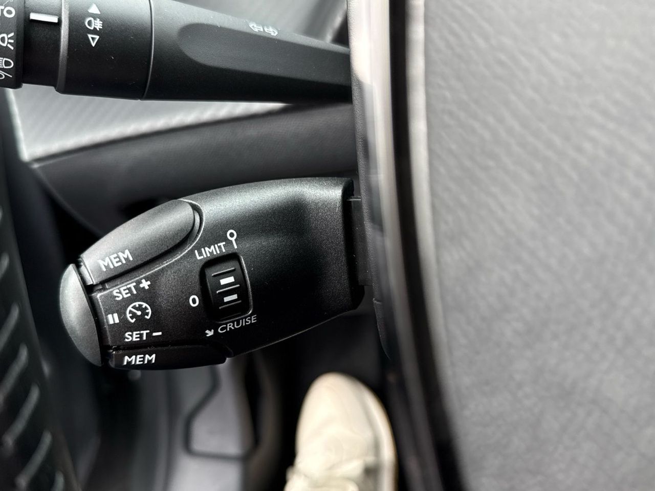 Peugeot 208 PureTech 100 Active 75 kW (100 CV) - foto 25