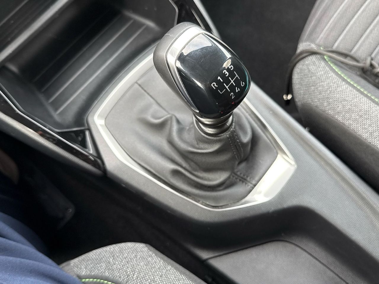 Peugeot 208 PureTech 100 Active 75 kW (100 CV) - foto 14