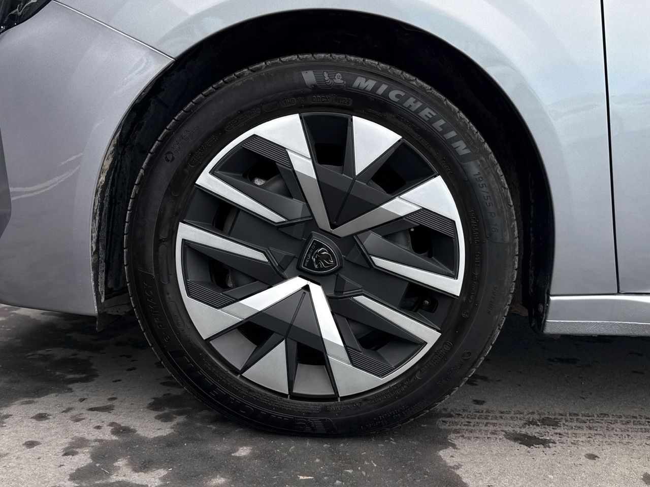 Peugeot 208 PureTech 100 Active 75 kW (100 CV) - foto 13