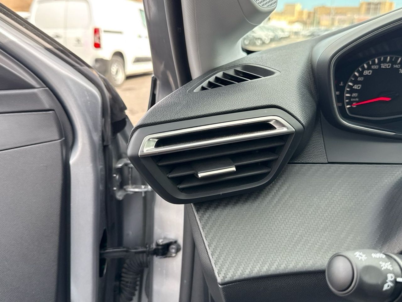 Peugeot 208 PureTech 100 Active 75 kW (100 CV) - foto 33