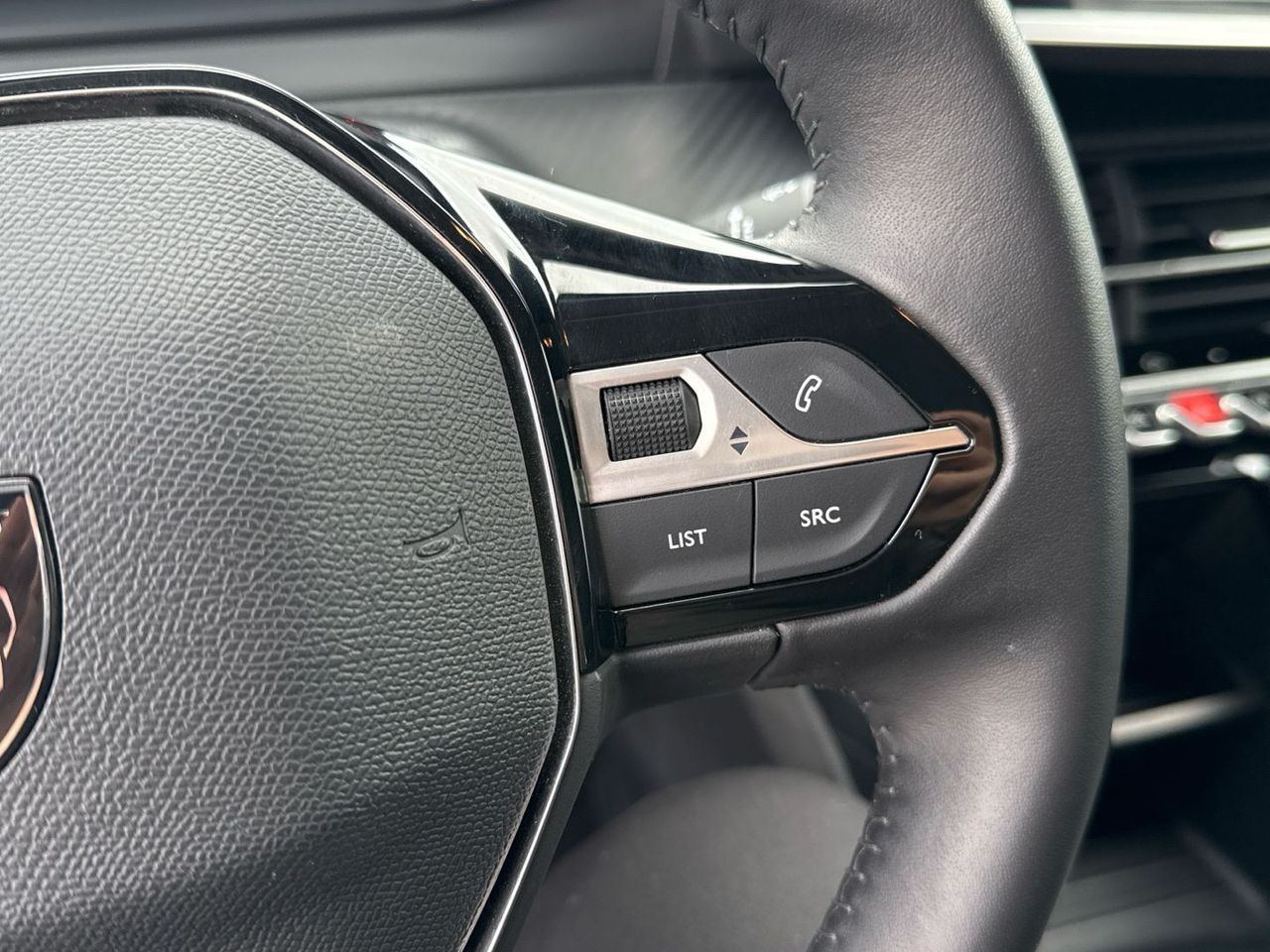 Peugeot 208 PureTech 100 Active 75 kW (100 CV) - foto 24