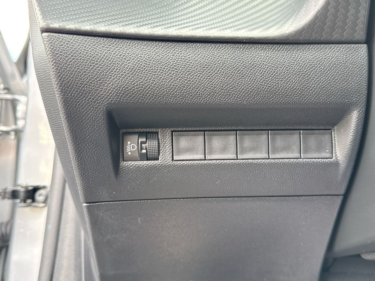 Peugeot 208 PureTech 100 Active 75 kW (100 CV) - foto 34