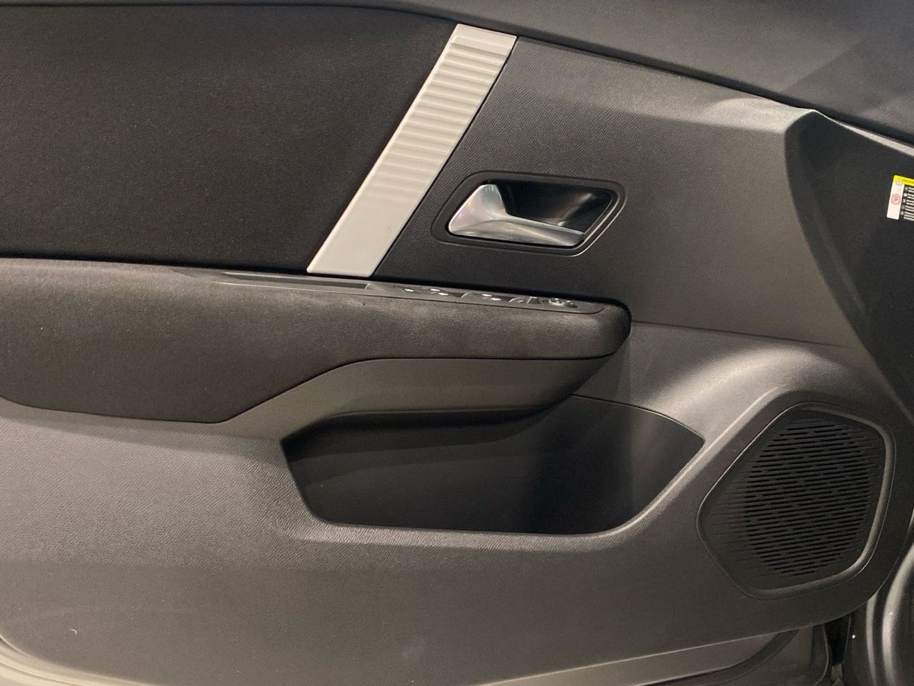 Citroën C4 Hybrid 145 Plus e-DCS6 107 kW (145 CV) - foto 19