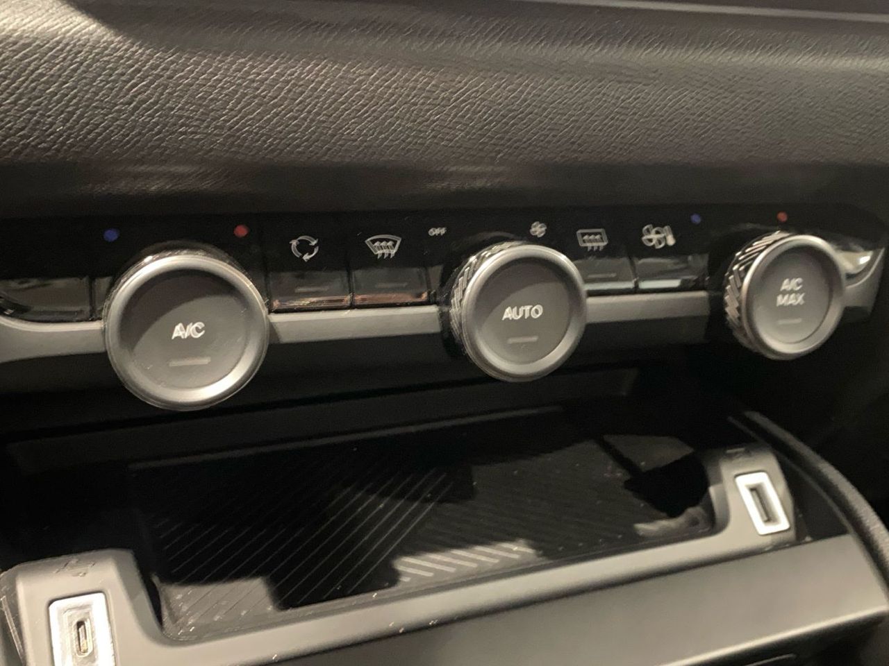 Citroën C4 Hybrid 145 Plus e-DCS6 107 kW (145 CV) - foto 26