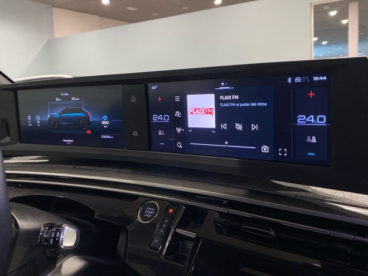 Peugeot 5008 Hybrid 1.2 Allure eDCS6 100 kW (136 CV) - foto 24