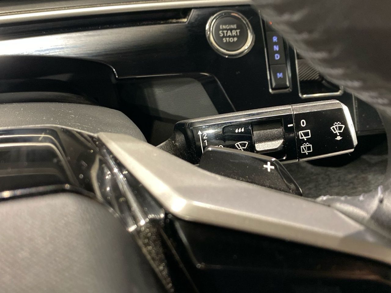 Peugeot 5008 Hybrid 1.2 Allure eDCS6 100 kW (136 CV) - foto 29