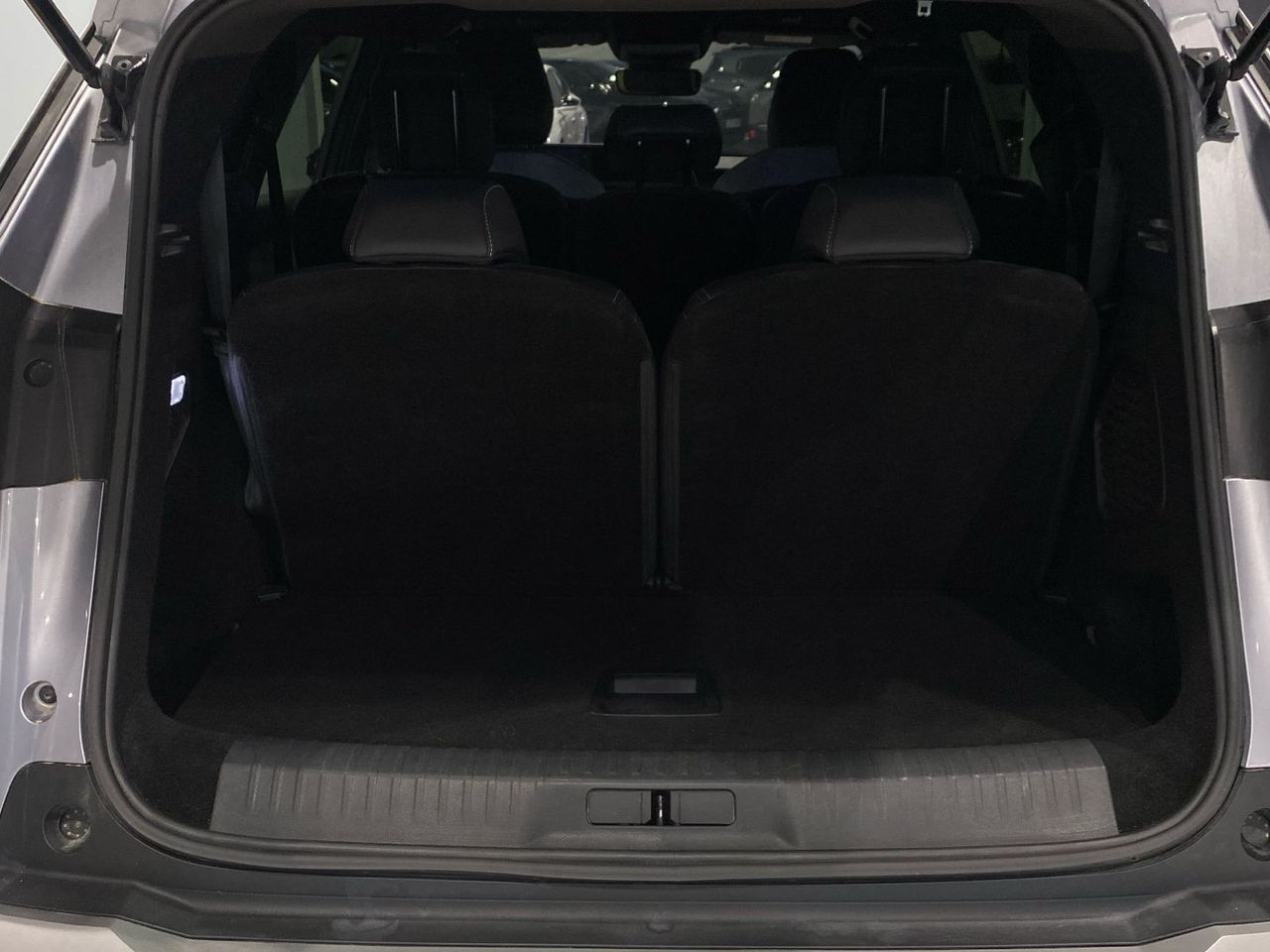 Peugeot 5008 Hybrid 1.2 Allure eDCS6 100 kW (136 CV) - foto 36