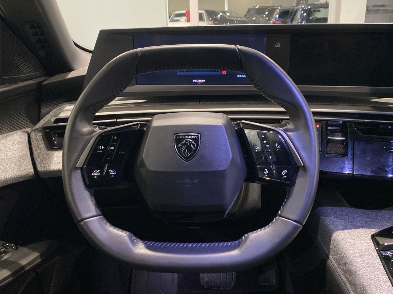 Peugeot 5008 Hybrid 1.2 Allure eDCS6 100 kW (136 CV) - foto 9