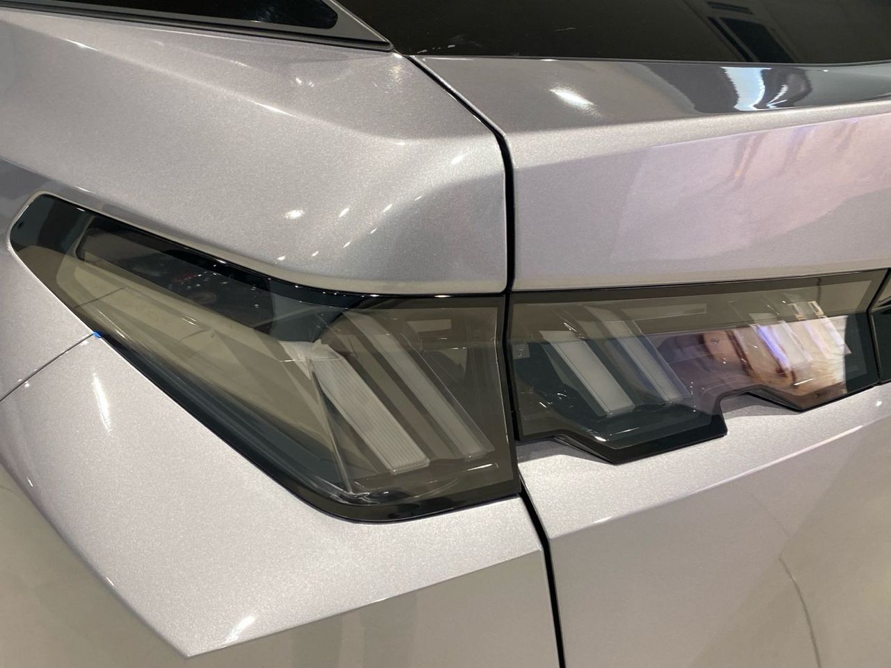 Peugeot 3008 Allure Hybrid eDCS6 100 kW (136 CV) - foto 17