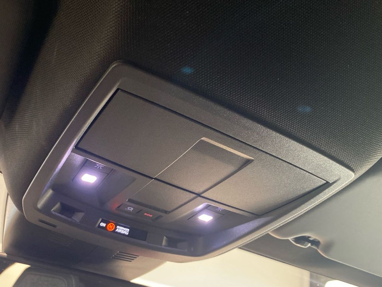 Peugeot 3008 Allure Hybrid eDCS6 100 kW (136 CV) - foto 18