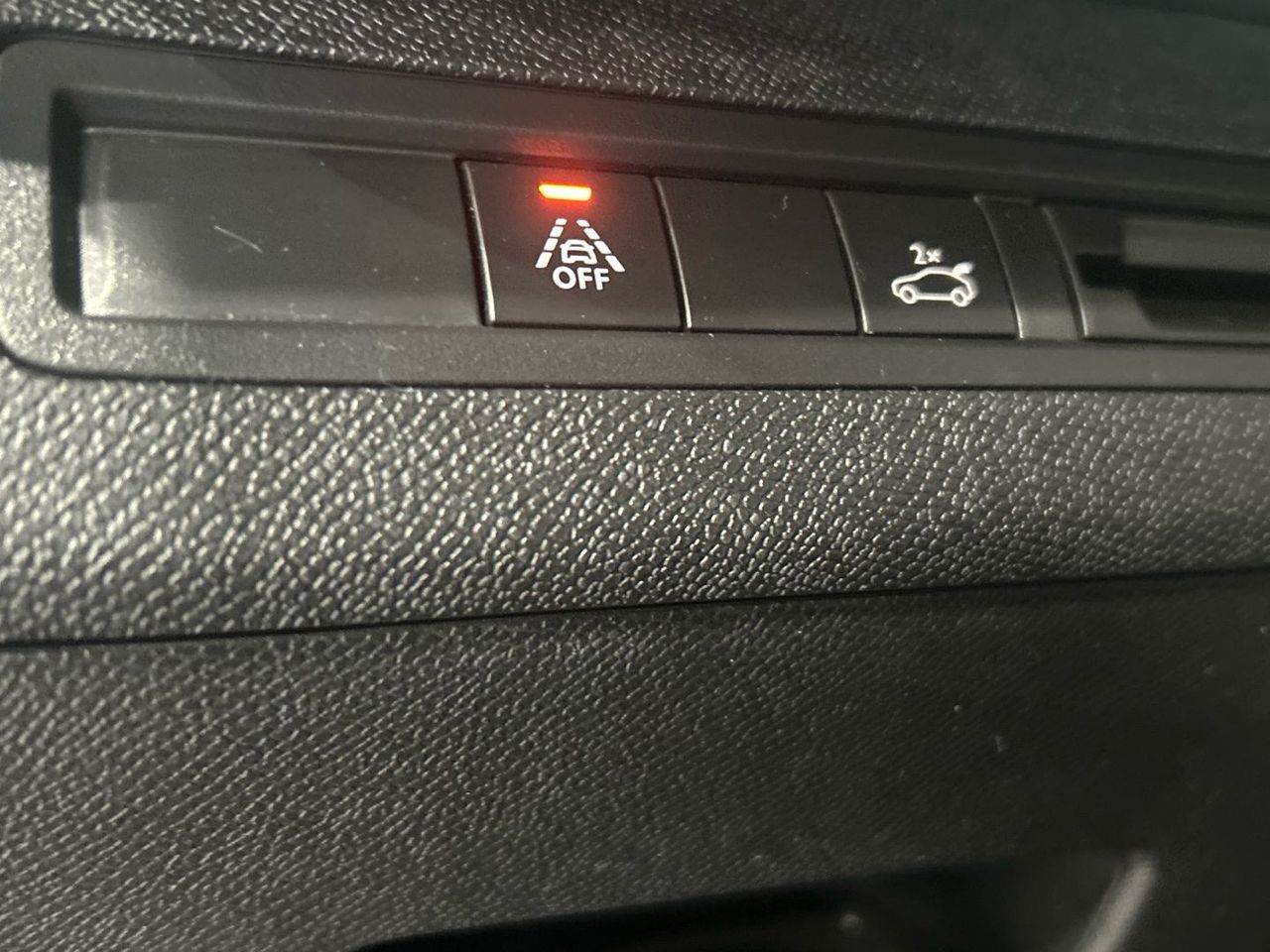 Peugeot 3008 BlueHDi 130 S&S GT 96 kW (130 CV) - foto 28