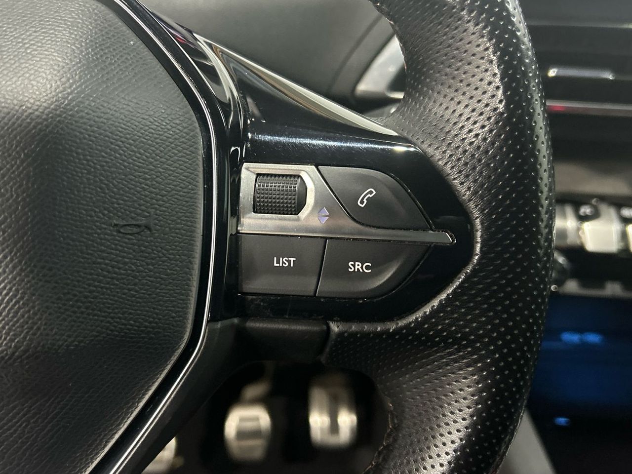 Peugeot 3008 BlueHDi 130 S&S GT 96 kW (130 CV) - foto 27