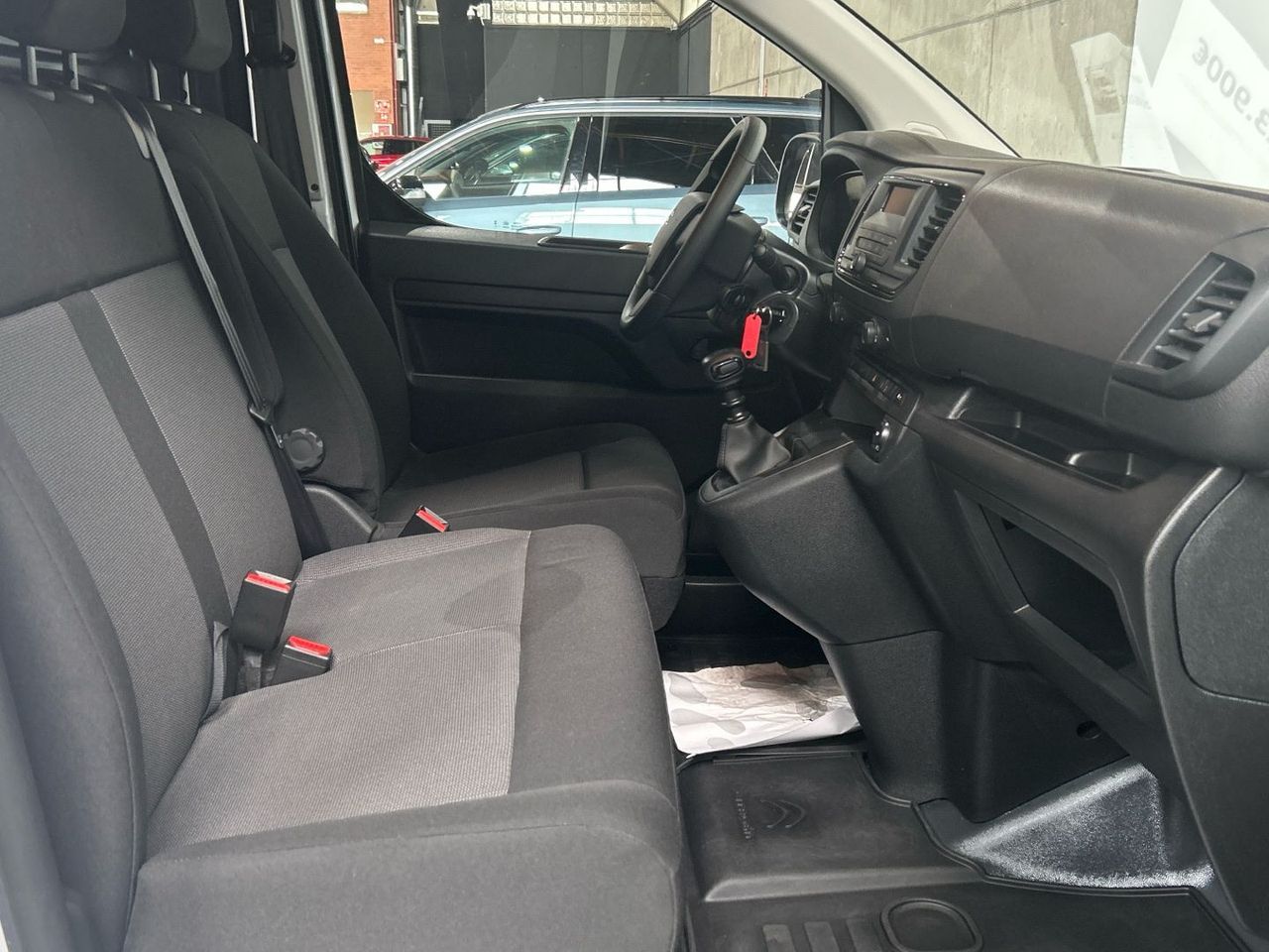 Citroën Jumpy Furgon BlueHDI 145 S&S Talla M 107 kW (145 CV) - foto 26