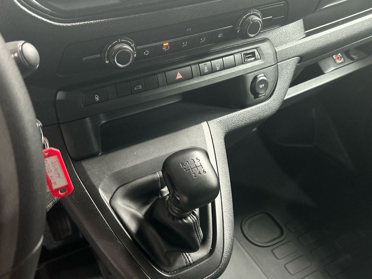 Citroën Jumpy Furgon BlueHDI 145 S&S Talla M 107 kW (145 CV) - foto 14