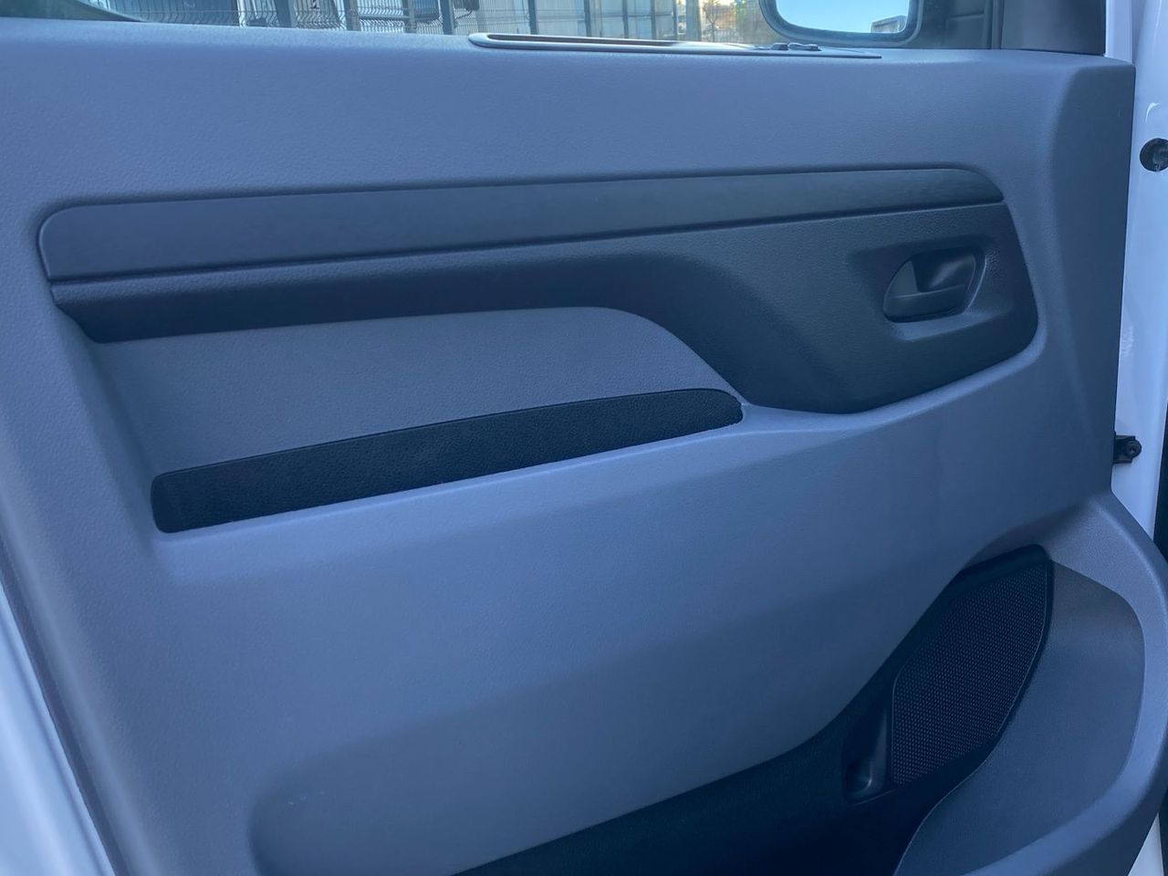 Citroën Jumpy Furgon BlueHDi 100 S&S Talla XS Control 75 kW  - foto 19