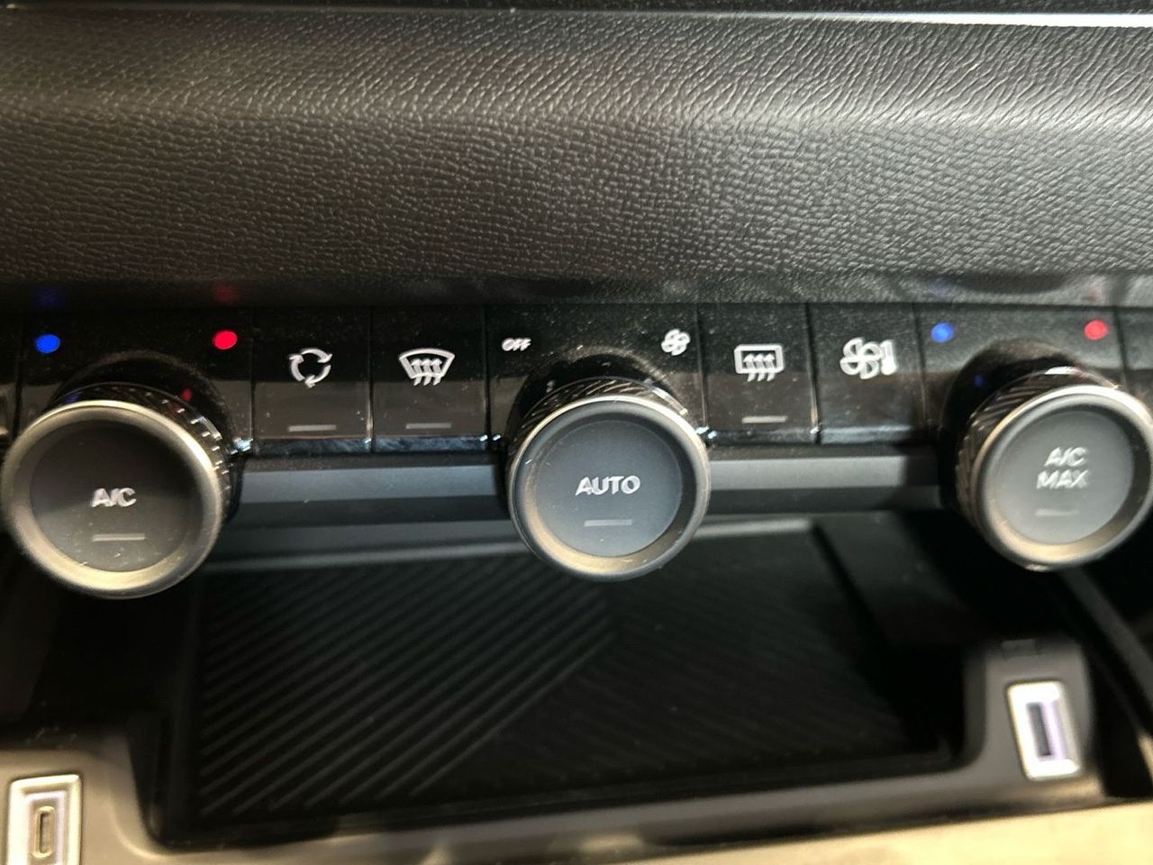 Citroën C4 Hybrid 145 Plus e-DCS6 107 kW (145 CV) - foto 25