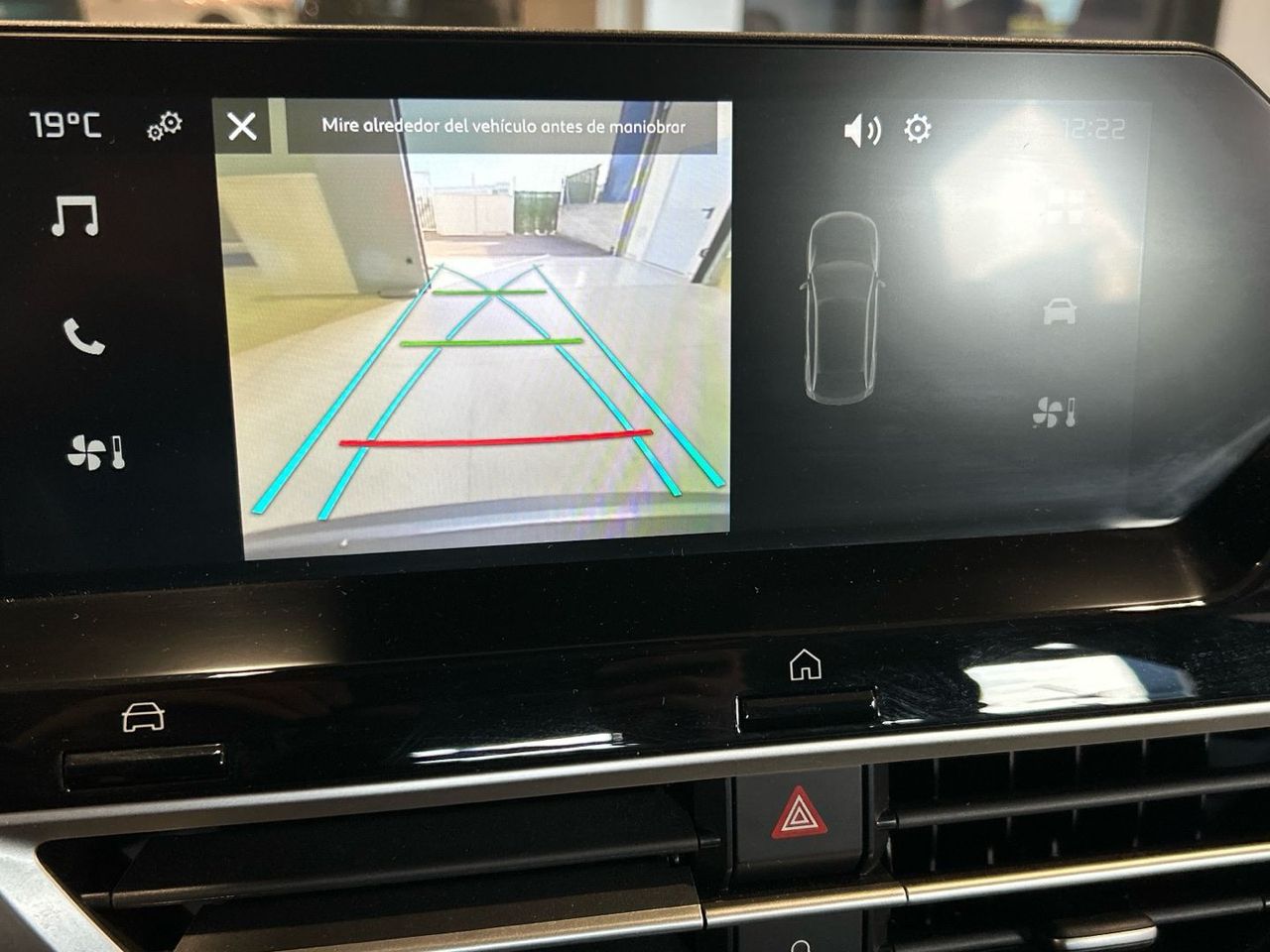 Citroën C4 Hybrid 145 Plus e-DCS6 107 kW (145 CV) - foto 24