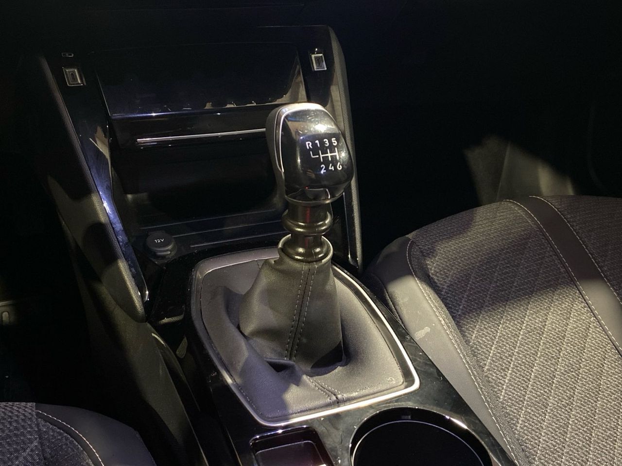 Peugeot 2008 PureTech 100 S&S Allure 75 kW (100 CV) - foto 14