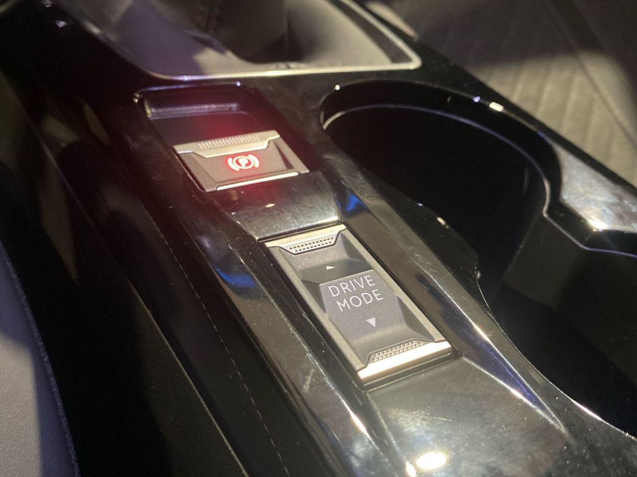 Peugeot 2008 PureTech 100 S&S Allure 75 kW (100 CV) - foto 24