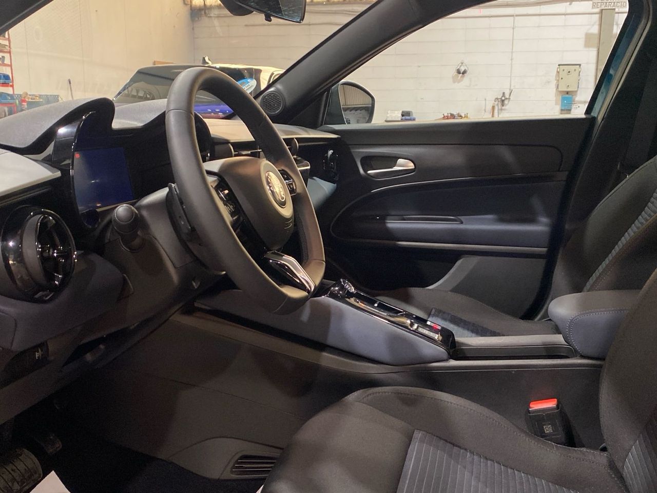 Alfa Romeo Junior 1.2 Ibrida 100 kW (136 CV) - foto 11