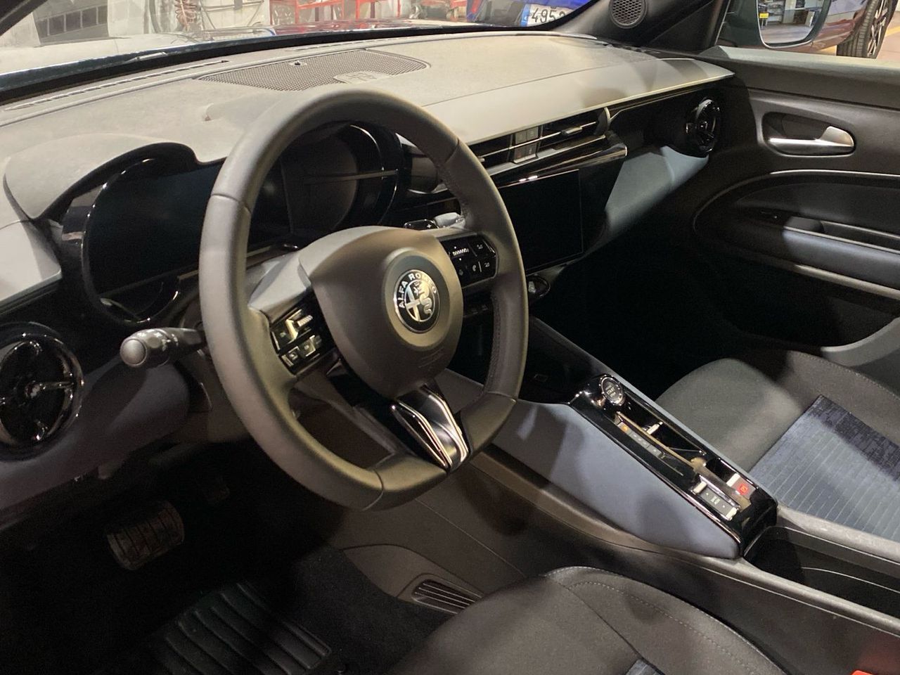 Alfa Romeo Junior 1.2 Ibrida 100 kW (136 CV) - foto 21