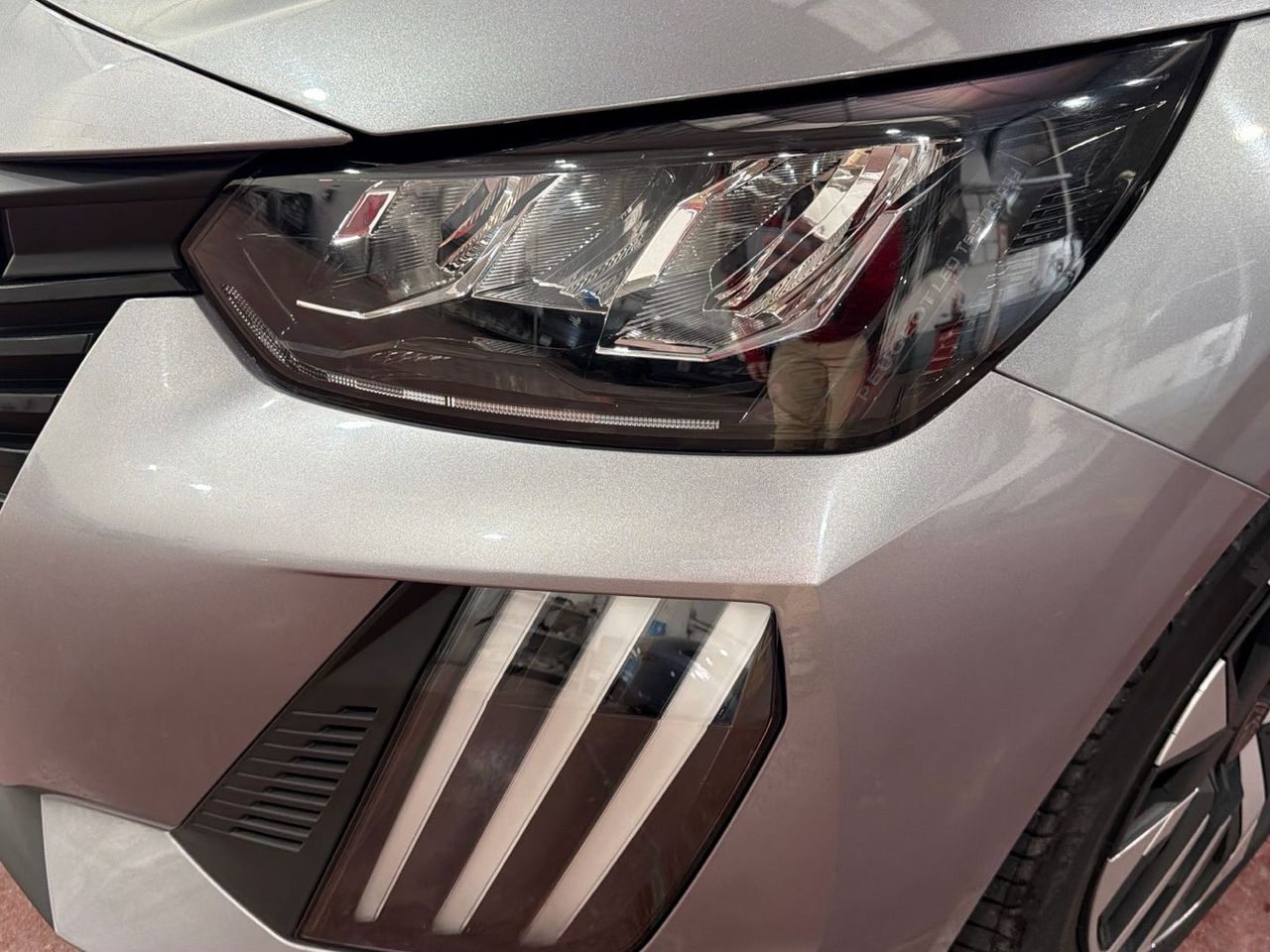 Peugeot 208 PureTech 100 Active 75 kW (100 CV) - foto 16