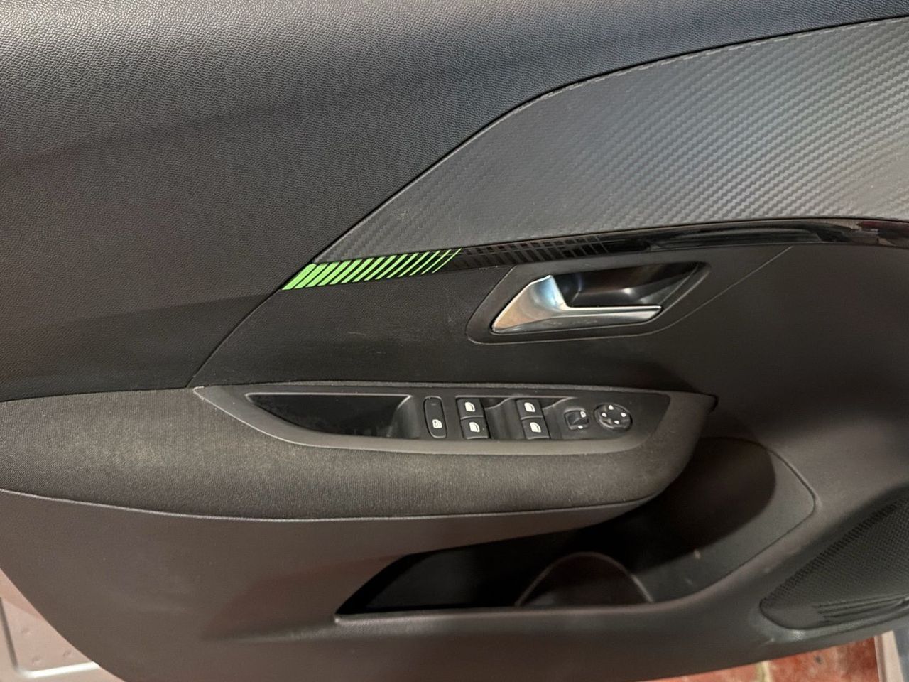 Peugeot 208 PureTech 100 Active 75 kW (100 CV) - foto 19