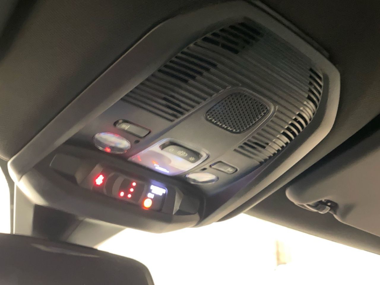 Peugeot 3008 PureTech 130 S&S Allure Pack 96 kW (130 CV) - foto 18