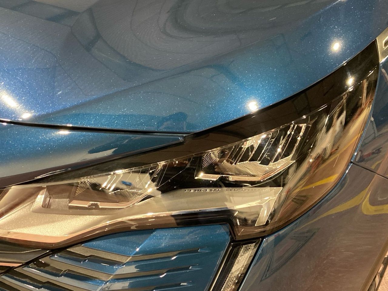 Peugeot 3008 PureTech 130 S&S Allure Pack 96 kW (130 CV) - foto 16