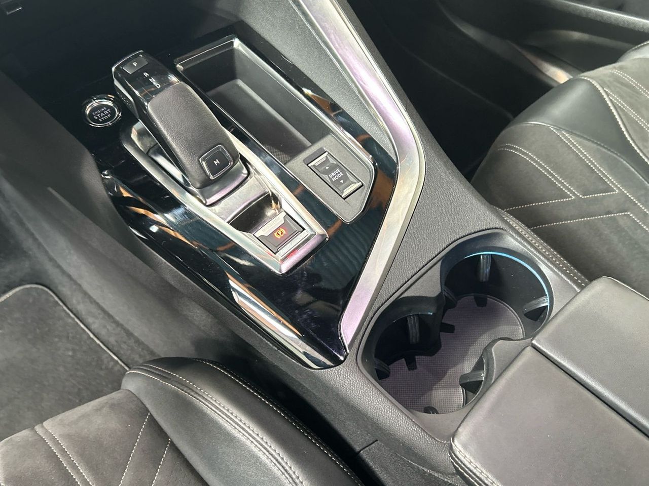 Peugeot 3008 PureTech 130 S&S GT EAT8 96 kW (130 CV) - foto 14