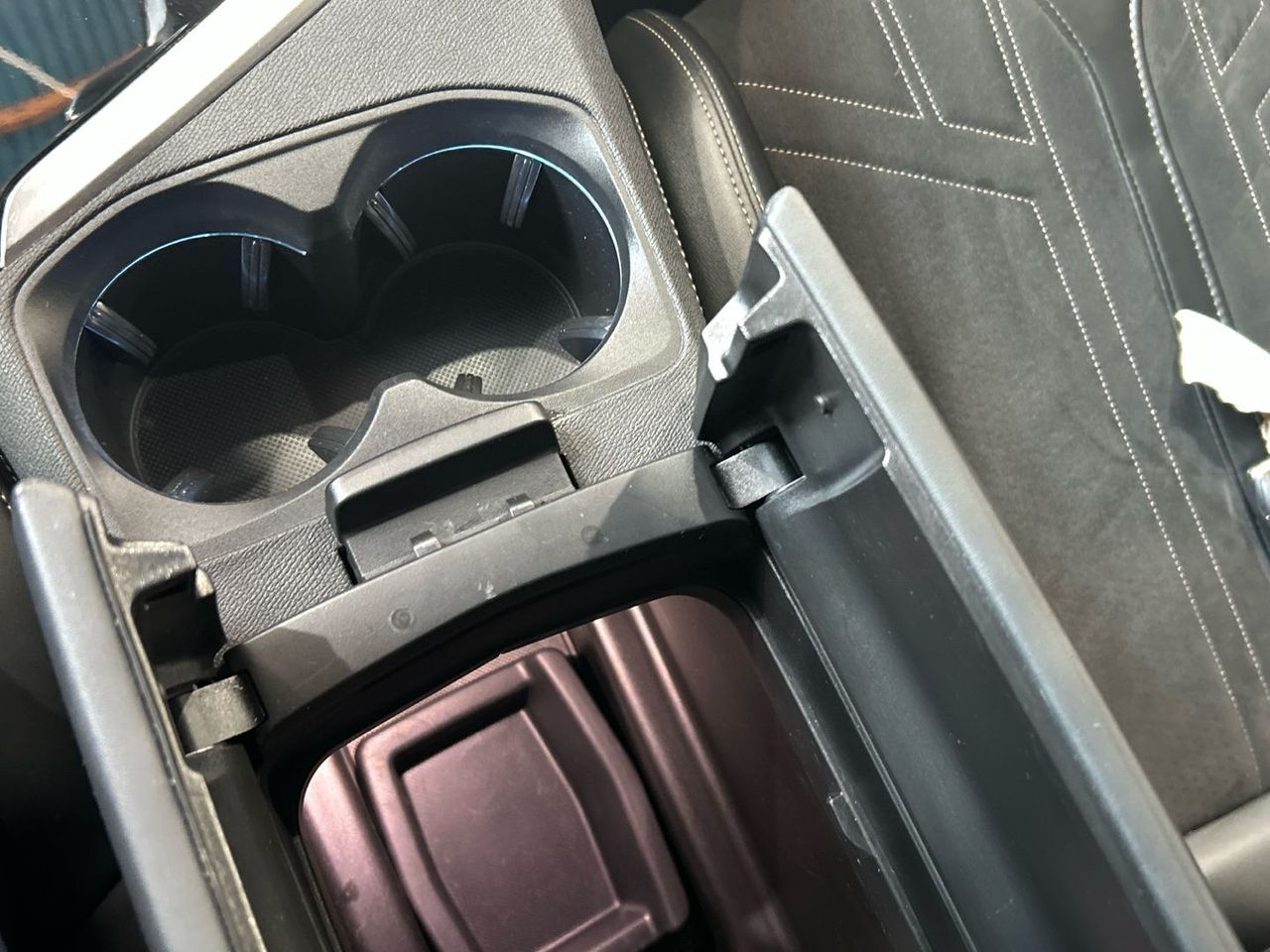 Peugeot 3008 PureTech 130 S&S GT EAT8 96 kW (130 CV) - foto 45