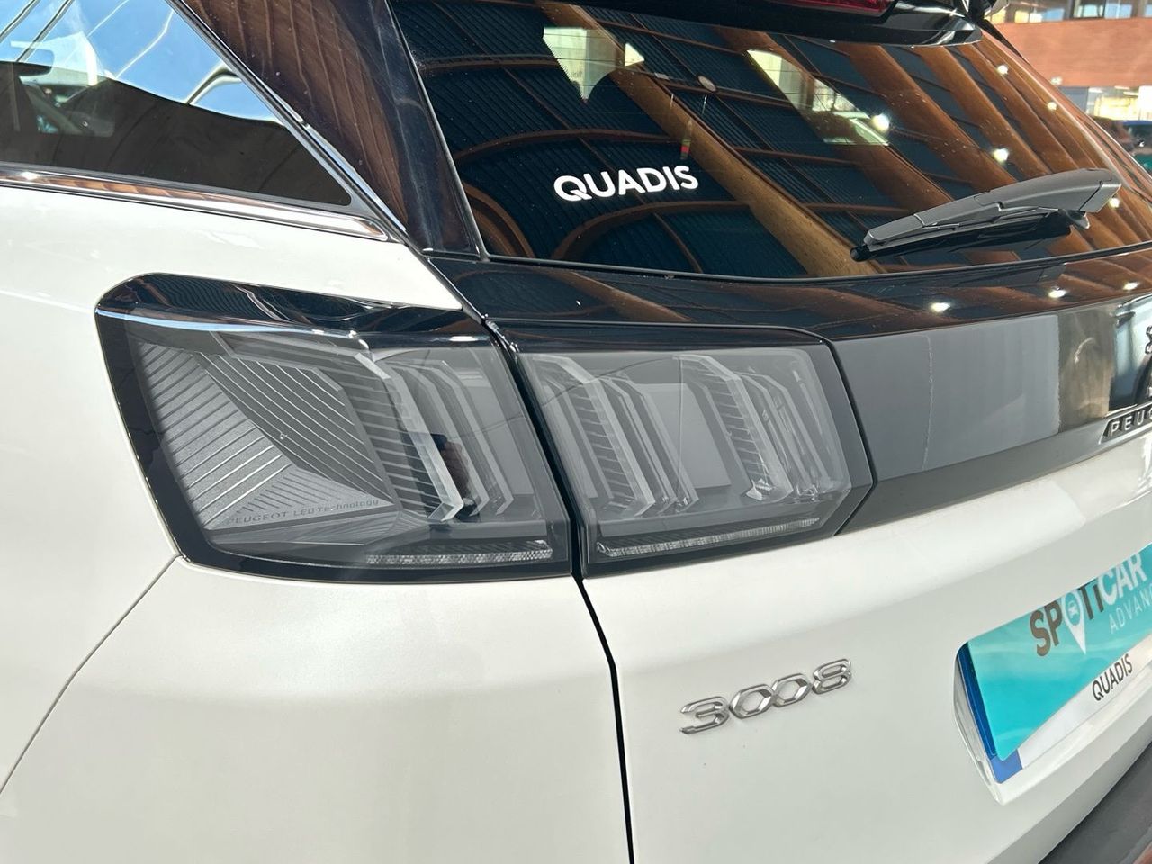 Peugeot 3008 PureTech 130 S&S GT EAT8 96 kW (130 CV) - foto 17