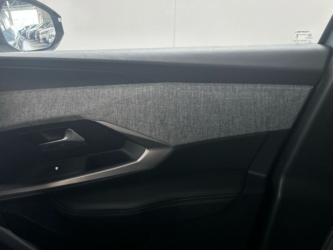 Peugeot 5008 Hybrid 1.2 Allure eDCS6 107 kW (145 CV) - foto 54