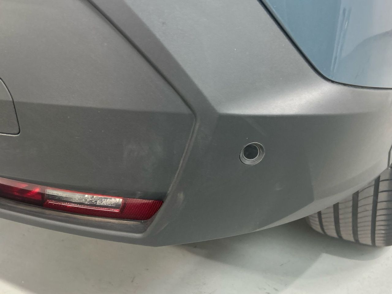 Peugeot 5008 Hybrid 1.2 Allure eDCS6 107 kW (145 CV) - foto 29