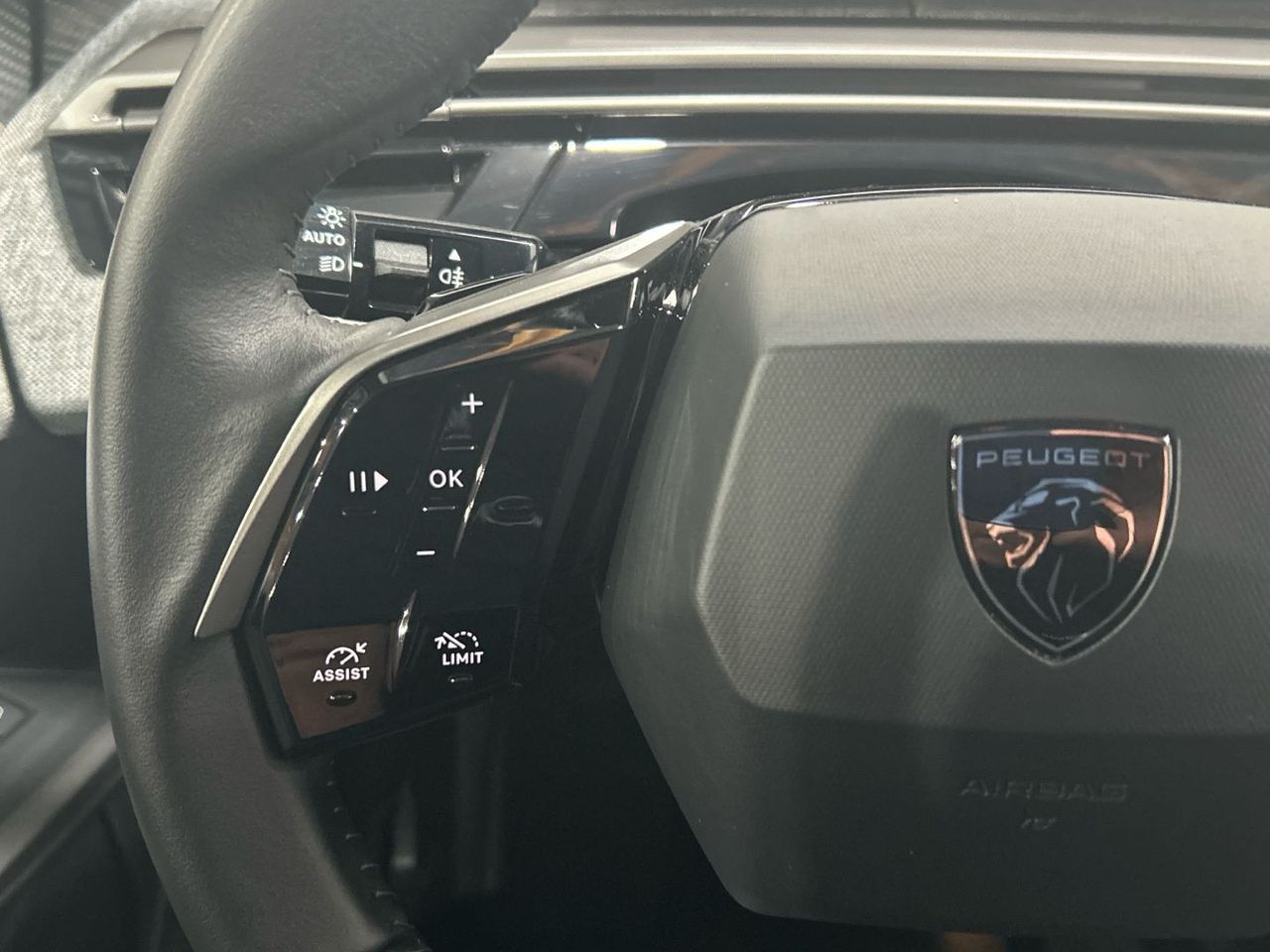 Peugeot 5008 Hybrid 1.2 Allure eDCS6 107 kW (145 CV) - foto 20