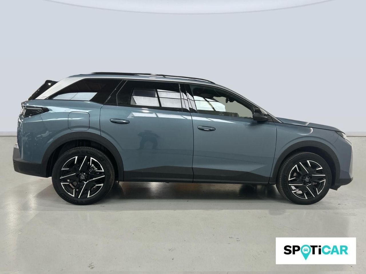 Peugeot 5008 Hybrid 1.2 Allure eDCS6 107 kW (145 CV) - foto 4