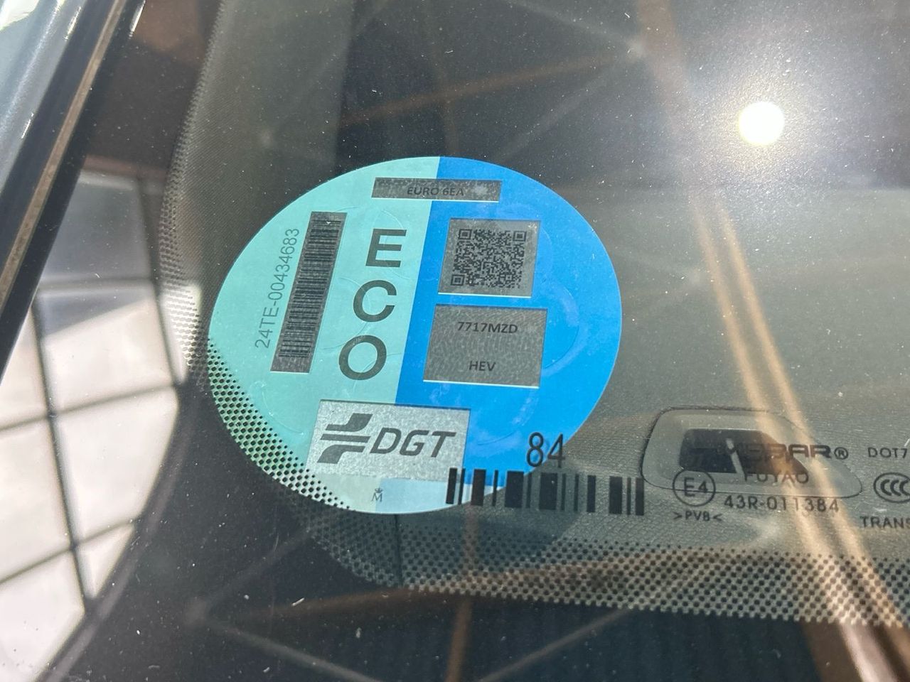 Peugeot 5008 Hybrid 1.2 Allure eDCS6 107 kW (145 CV) - foto 32