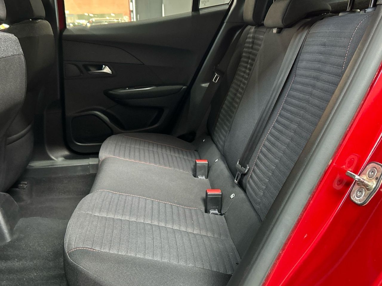 Peugeot 2008 Puretech 100 S&S Active Pack 75 kW (100 CV) - foto 12