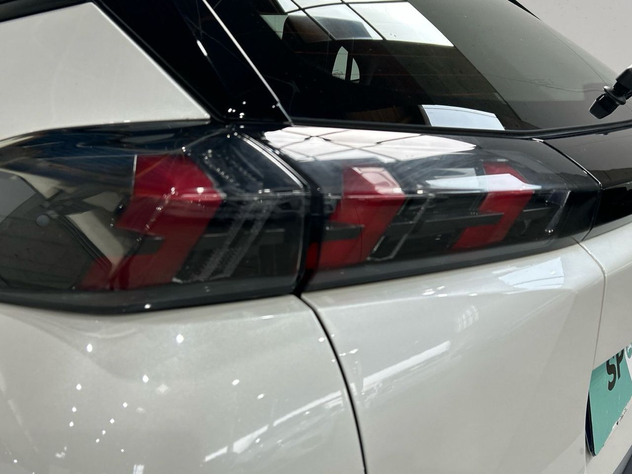 Peugeot 2008 Puretech 100 S&S Active Pack 75 kW (100 CV) - foto 17