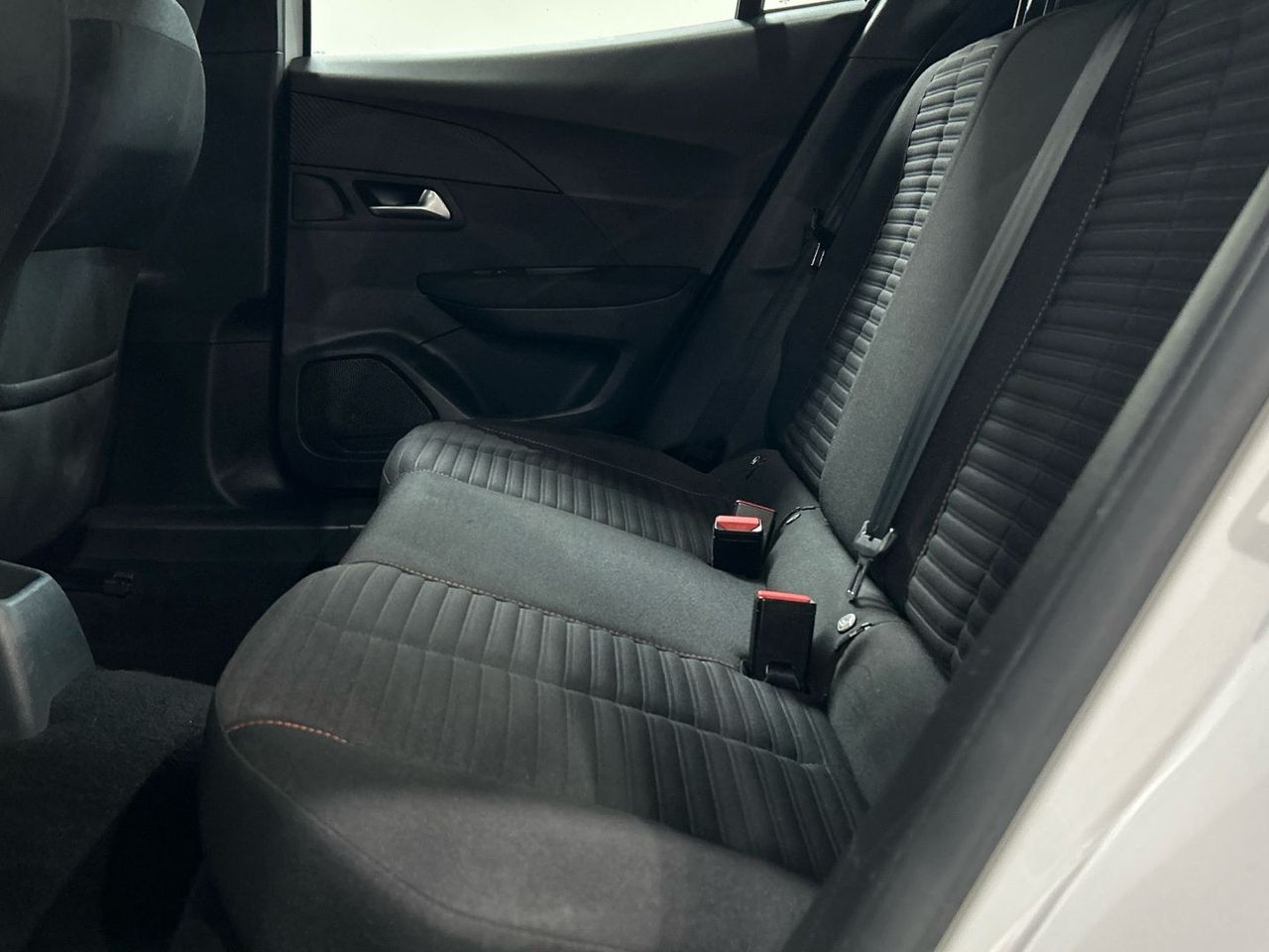 Peugeot 2008 Puretech 100 S&S Active Pack 75 kW (100 CV) - foto 12