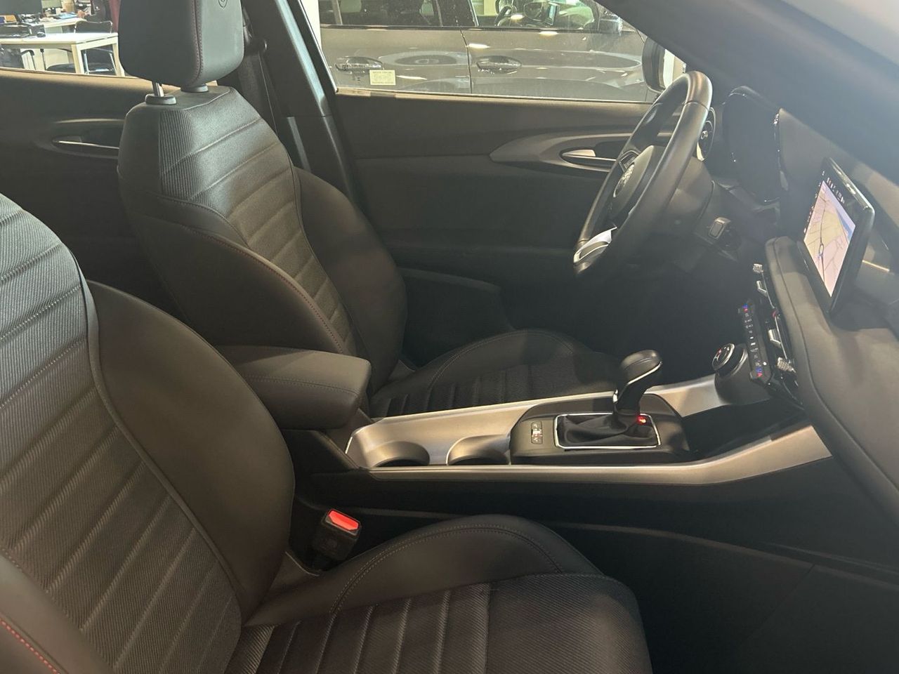 Alfa Romeo Tonale 1.6 DS Sprint FWD 96 kW (130 CV) - foto 24