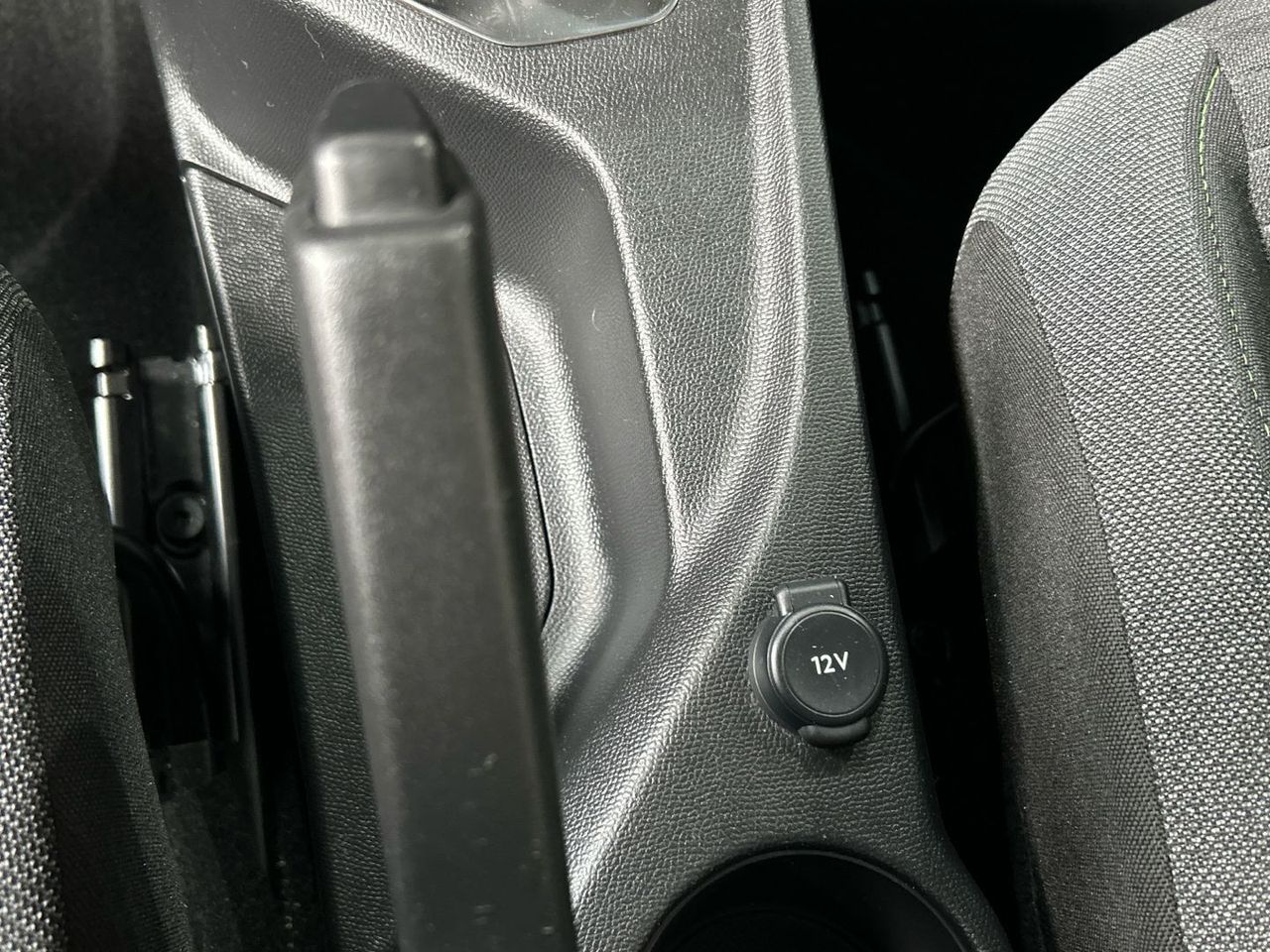 Peugeot 208 PureTech 100 Active 75 kW (100 CV) - foto 35