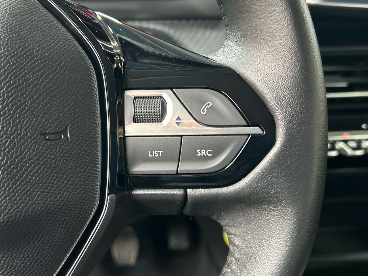 Peugeot 208 PureTech 100 Active 75 kW (100 CV) - foto 34