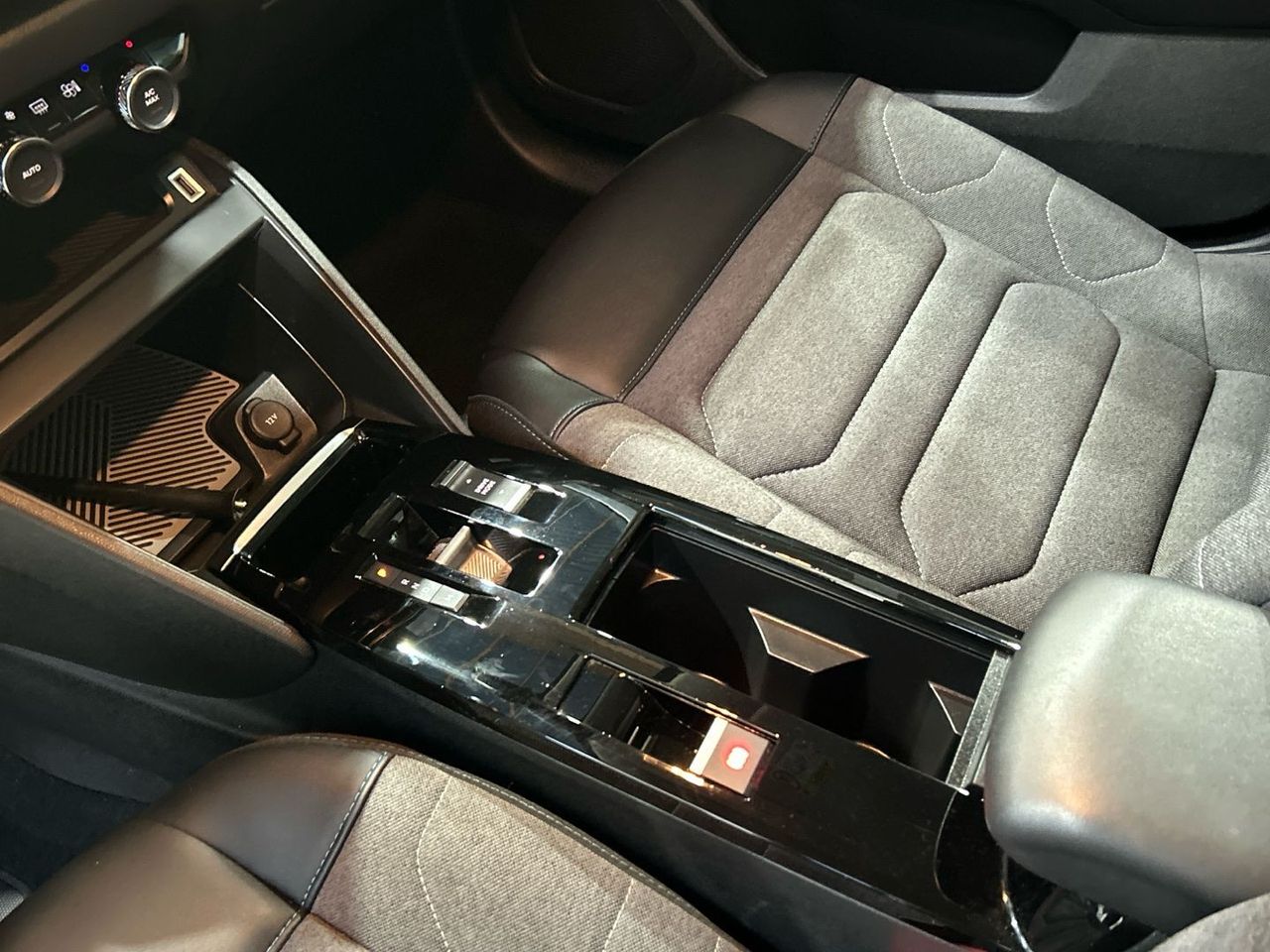 Citroën C4 BlueHDi 130 S&S Feel Pack EAT8 96 kW (130 CV) - foto 14