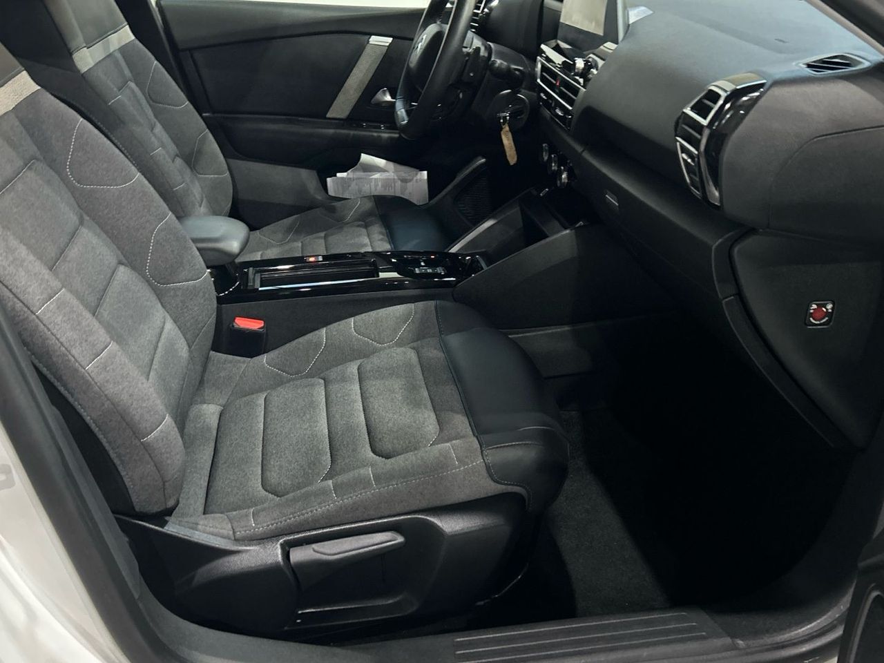 Citroën C4 BlueHDi 130 S&S Feel Pack EAT8 96 kW (130 CV) - foto 25