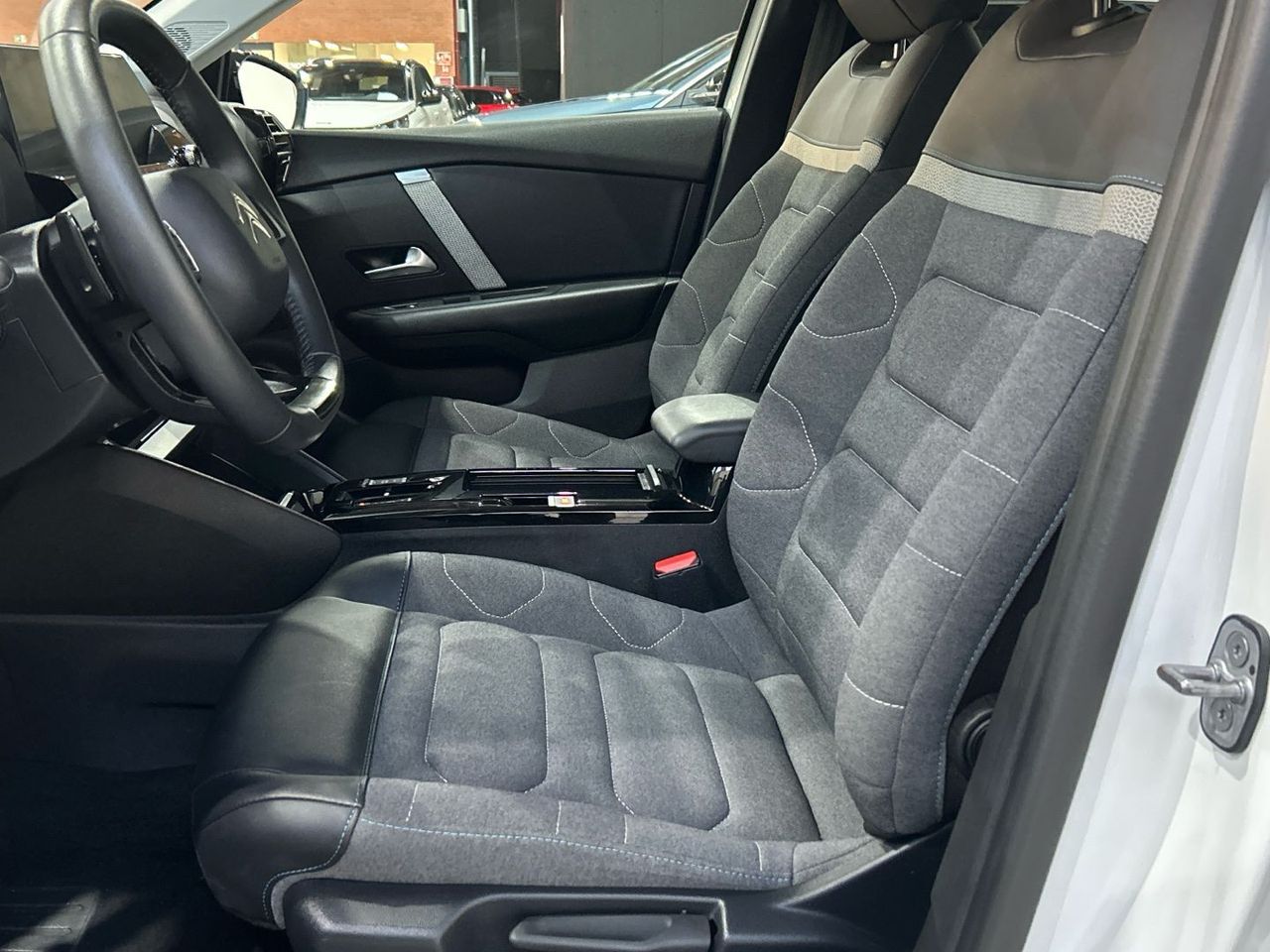 Citroën C4 BlueHDi 130 S&S Feel Pack EAT8 96 kW (130 CV) - foto 11