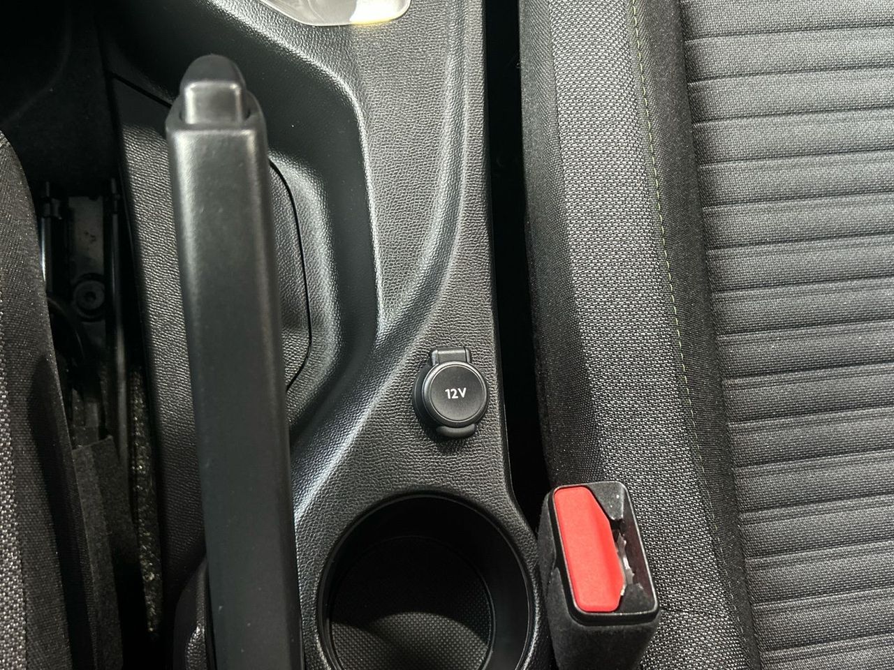 Peugeot 208 PureTech 100 Active 75 kW (100 CV) - foto 35